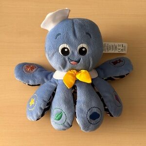 Baby Einstein Octoplush Musical Toy. Colors in English Spanish and french